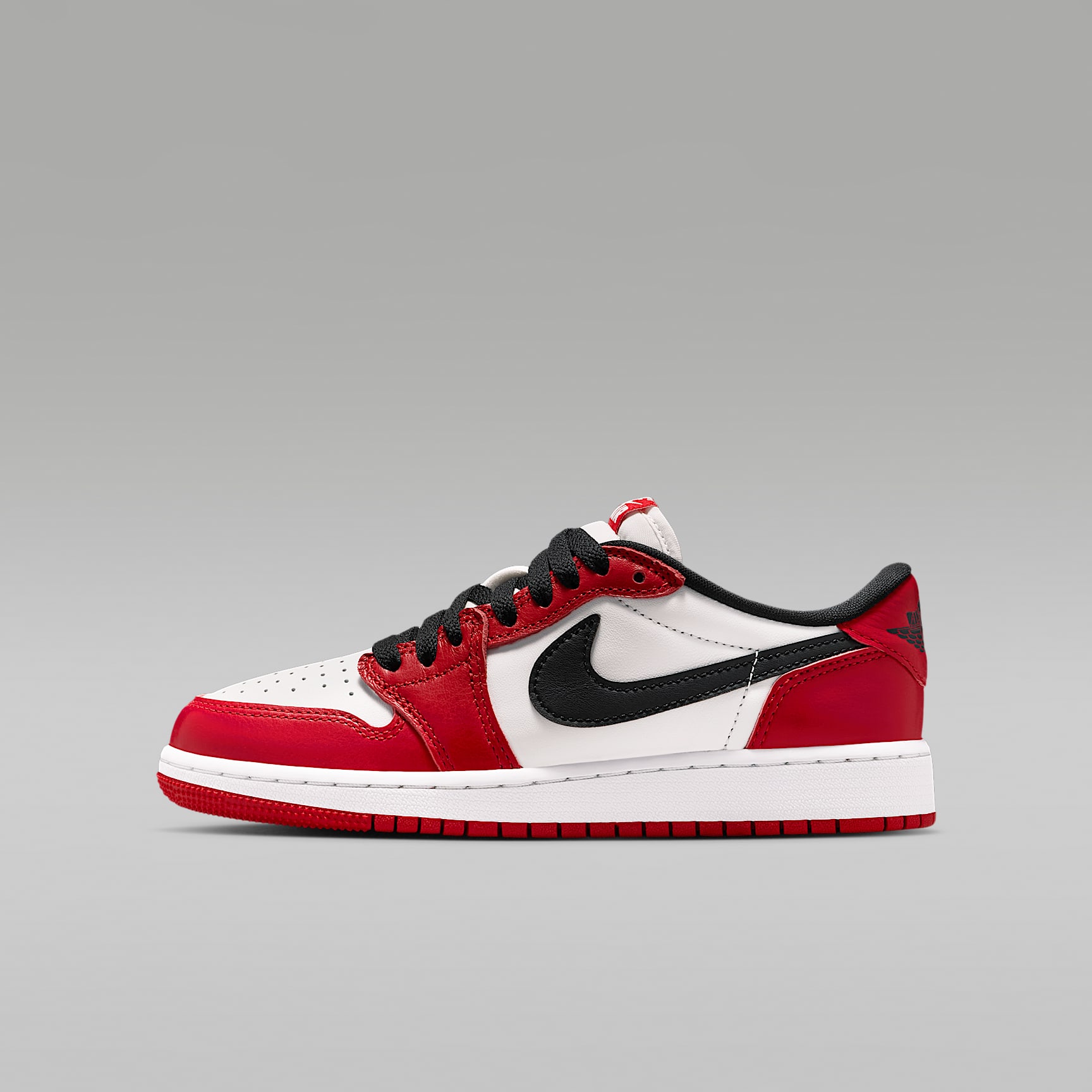 Air Jordan 1 Retro Low 'Chicago' Older Kids' Shoes. Nike SG Air Jordan 1 Retro Low 'Chicago' Older Kids' Shoes. Nike SG